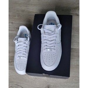 Nike Air Force 1 Low 07  Trainers DH4970-100 Glacier Blue women's size 7.5